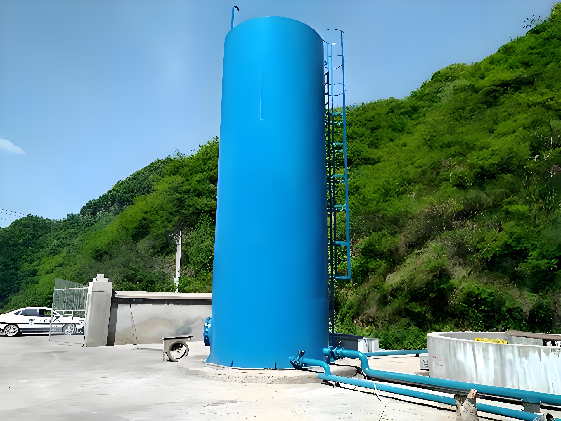 UASB厌氧塔.jpg